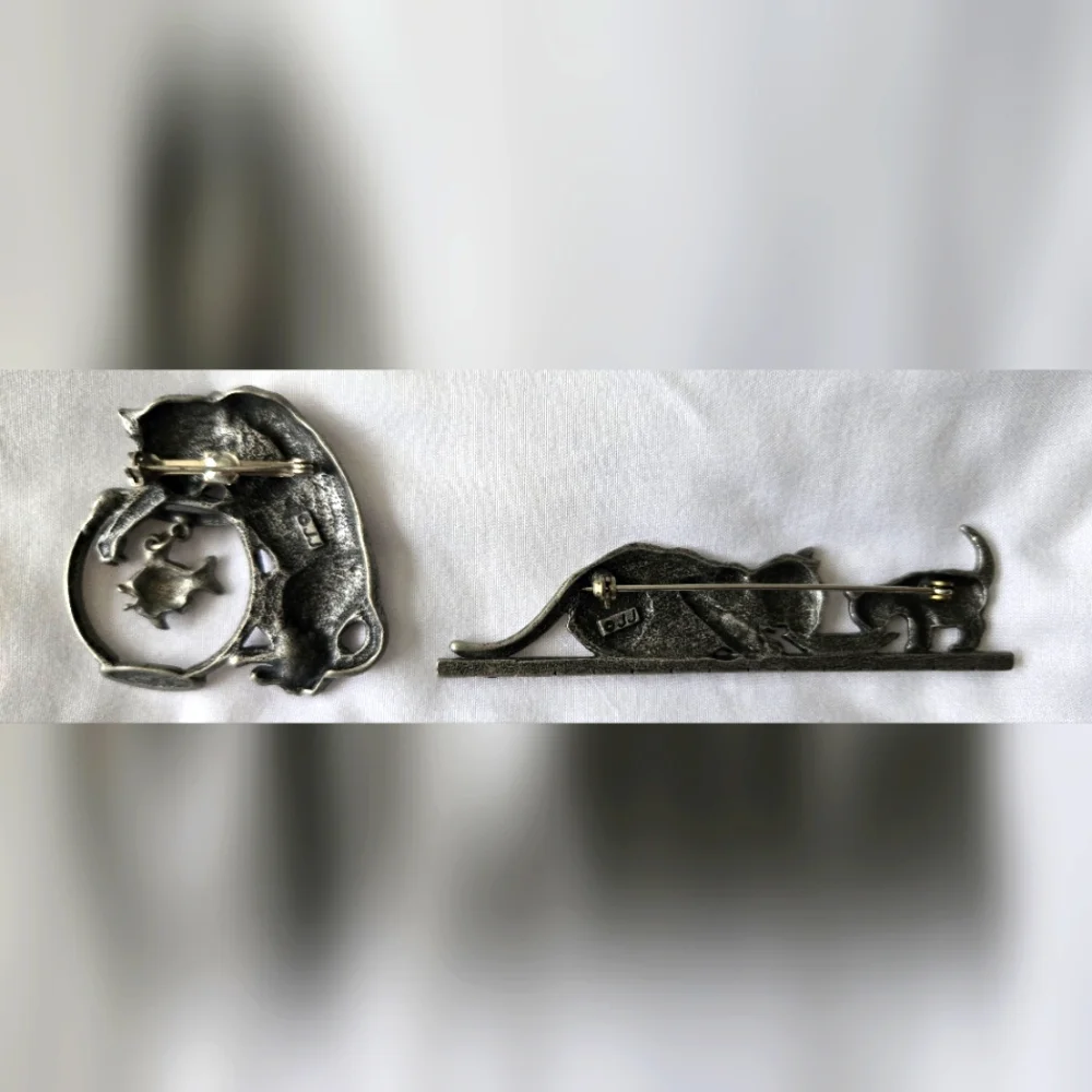 2 JJ Jonette Pewter Whimsical Novelty Cat Pins Brooches